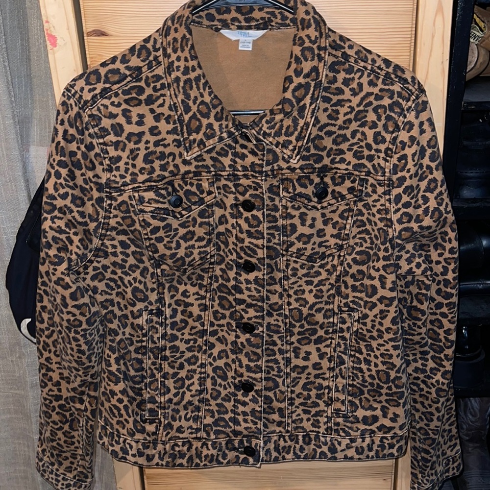 —- cheetah print jacket ——-